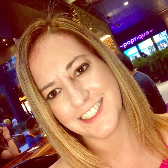 Meet your Posher, Abril - Picture 1 of 1